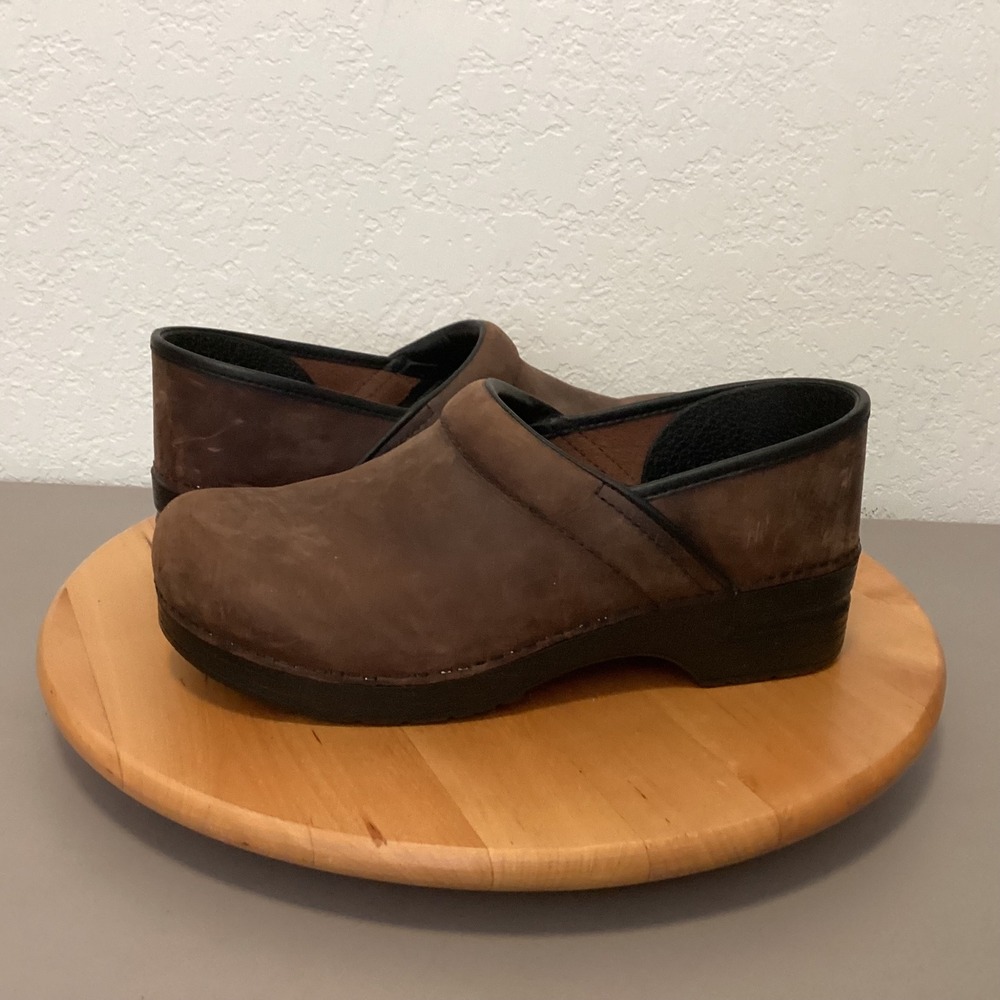 Dansko Professional Clogs Womens 42 Brown Oiled Leather Slip On Comfort Shoes